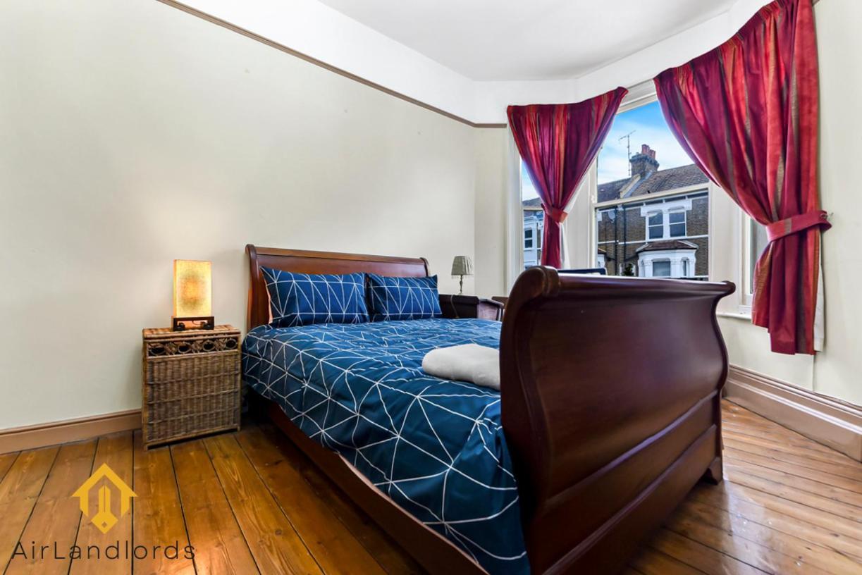 Peaceful 2-Bedroom Flat Near Queens Park Station Лондон Екстер'єр фото